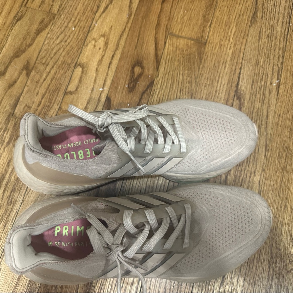 Adidas Ultraboost - Picture 3 of 4